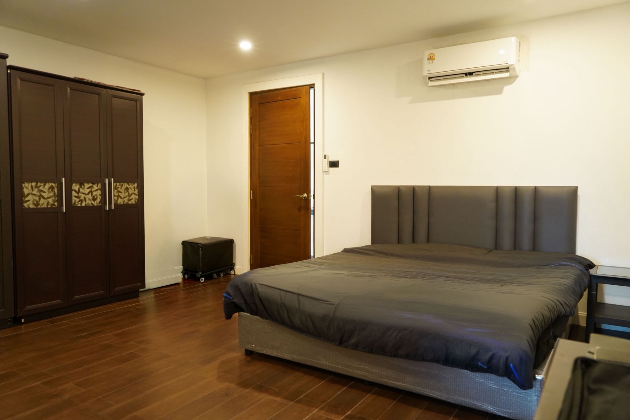 Beachfront 2 bedrooms 2 bathrooms in Movenpick White Sand Residence for SALE photo 22