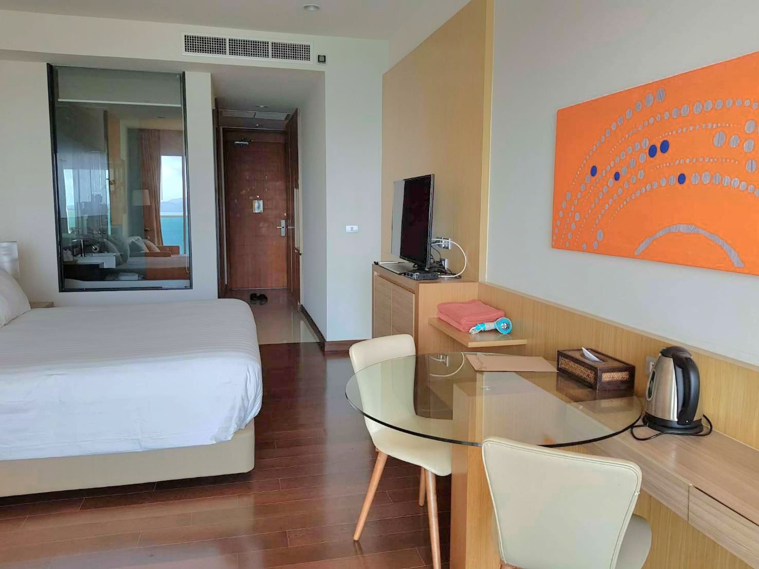 Beachfront studio 1 bathroom in Movenpick White Sand Residence for SALE photo 19