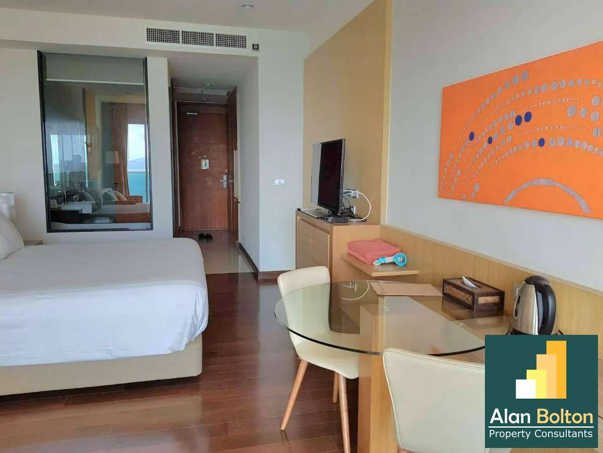 Beachfront studio 1 bathroom in Movenpick White Sand Residence for SALE photo 9