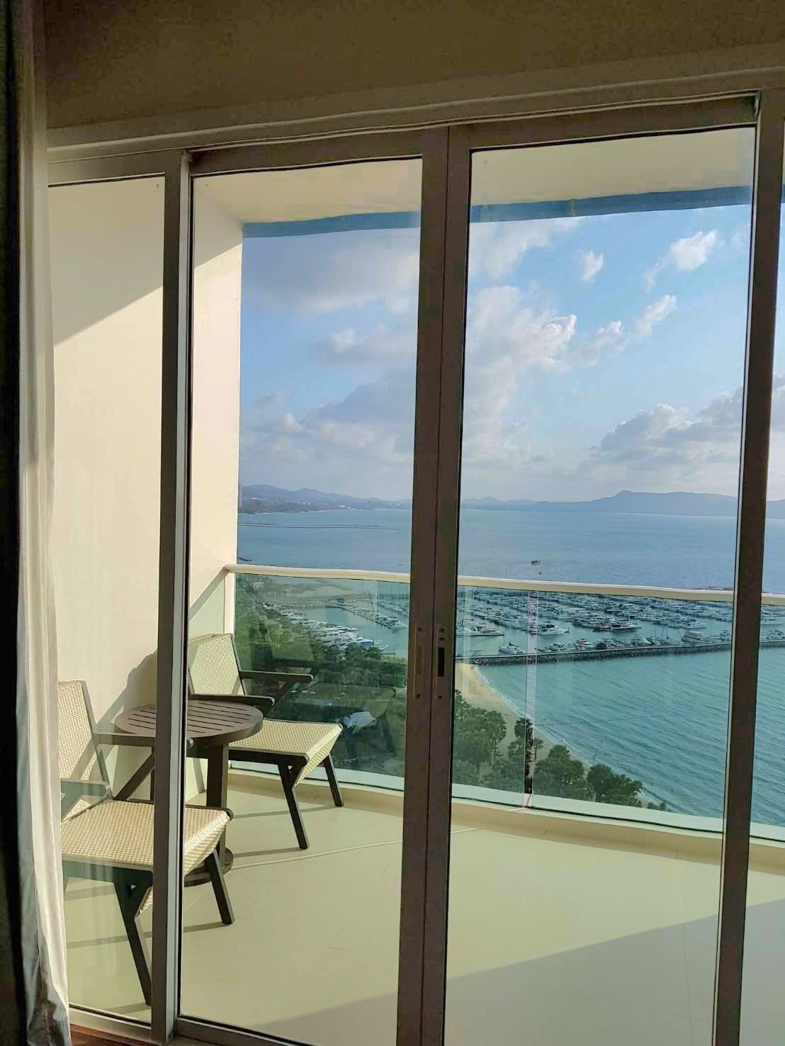 Beachfront studio 1 bathroom in Movenpick White Sand Residence for SALE photo 22