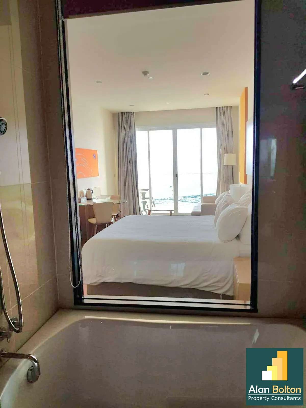 Beachfront studio 1 bathroom in Movenpick White Sand Residence for SALE photo 14