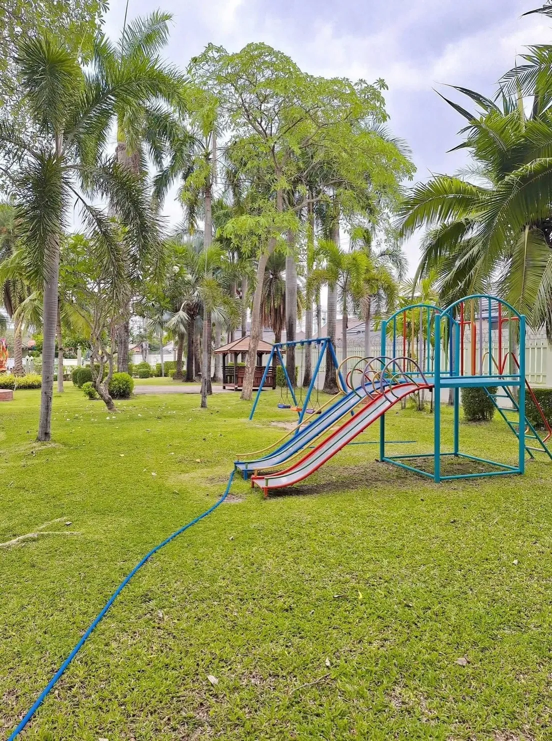 House For rent In Soi Siam Country Club photo 12