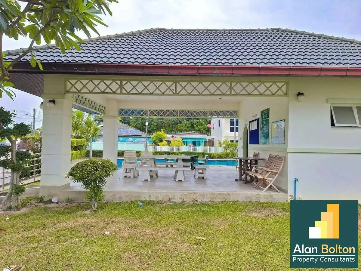 House For rent In Soi Siam Country Club photo 10