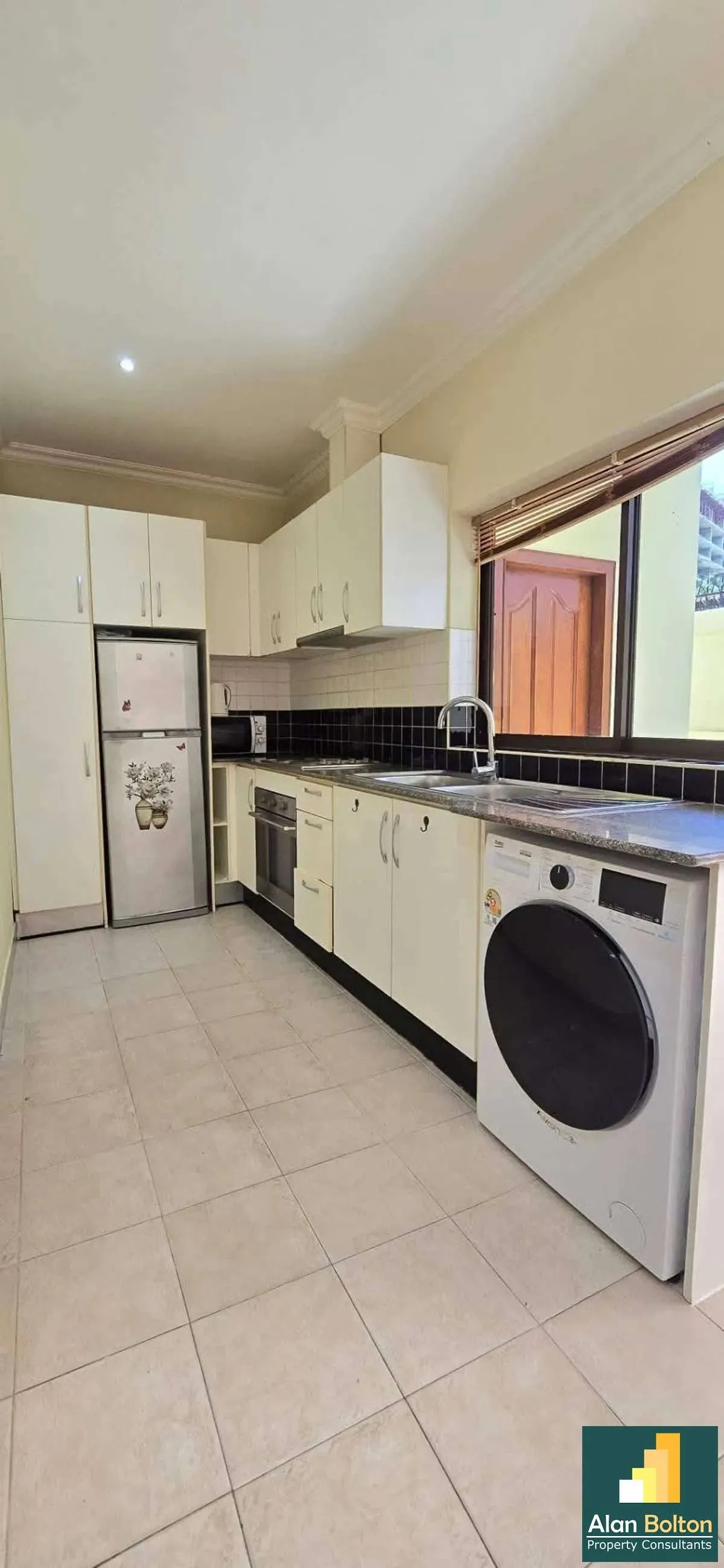 Townhouse 2 bedrooms 3 bathrooms in Pratamnak for RENT photo 5