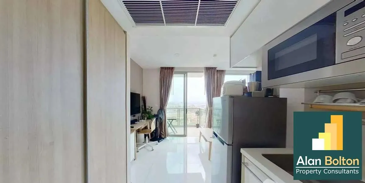 Well Appointed Studio in Wongamat for Sale photo 3