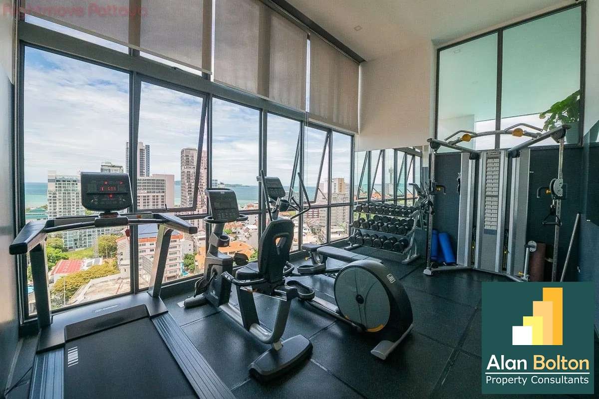 Condo for Sale with Tenan 1 Bedroom 1 Bathroom in Pratumnak photo 9