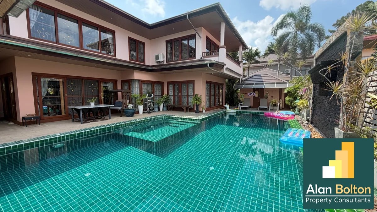 Pool Villa 4 Bedrooms 5 Bathrooms For Sale In Pheonix Glof Club
