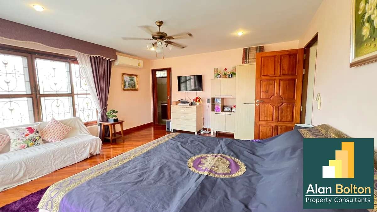 Pool Villa 4 Bedrooms 5 Bathrooms For Sale In Pheonix Glof Club photo 8
