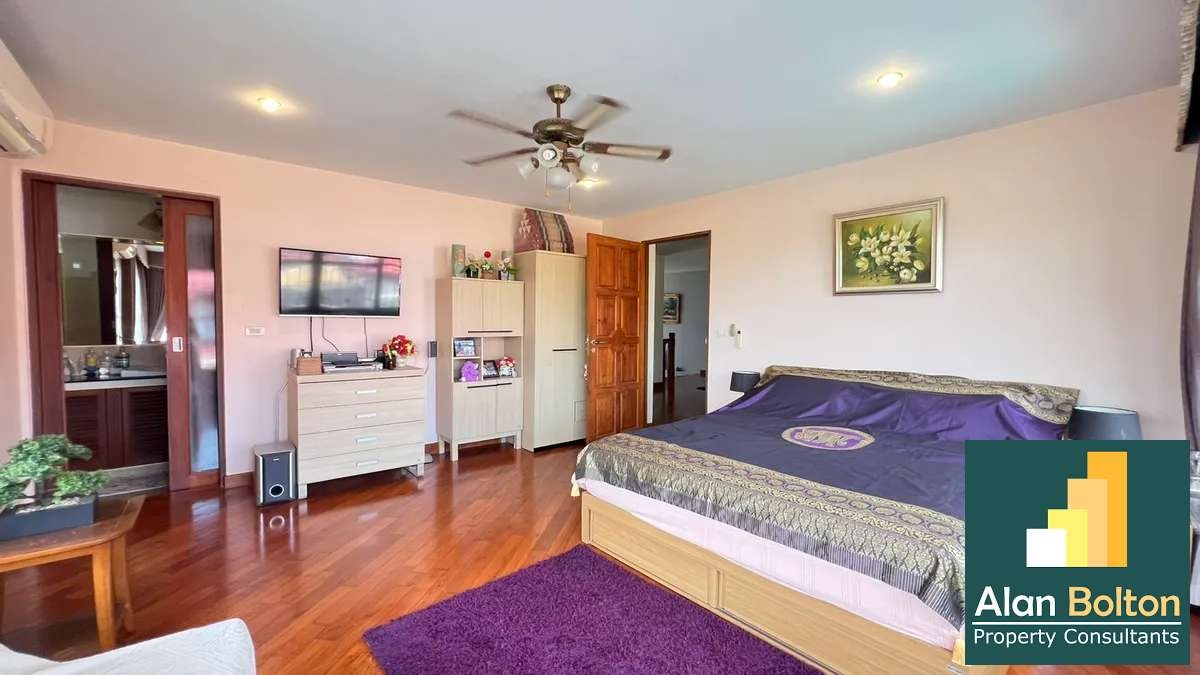 Pool Villa 4 Bedrooms 5 Bathrooms For Sale In Pheonix Glof Club photo 5
