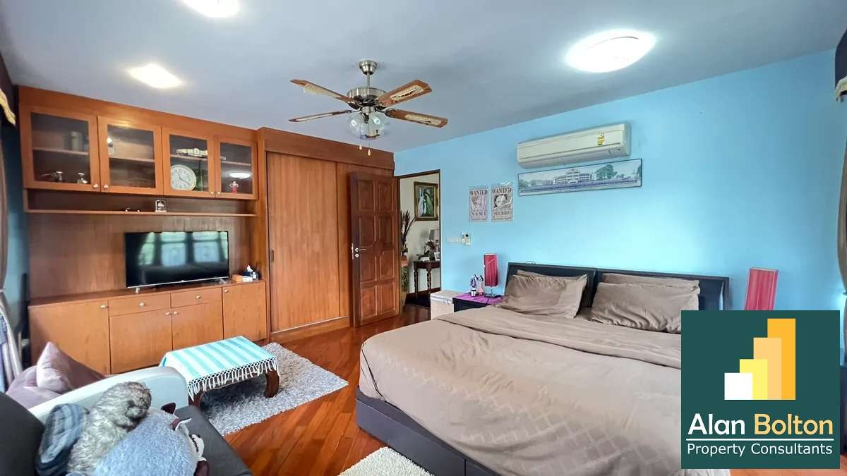 Pool Villa 4 Bedrooms 5 Bathrooms For Sale In Pheonix Glof Club photo 4