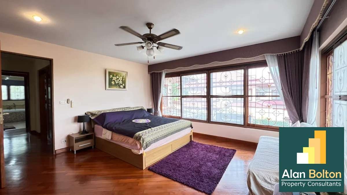 Pool Villa 4 Bedrooms 5 Bathrooms For Sale In Pheonix Glof Club photo 7
