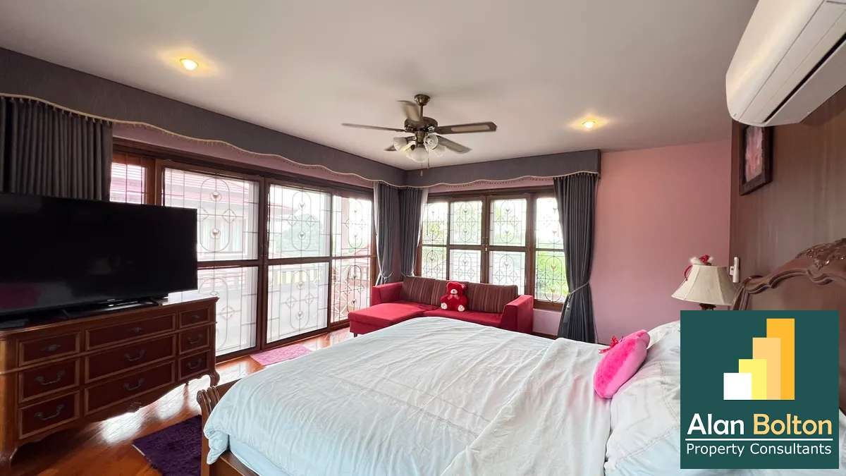 Pool Villa 4 Bedrooms 5 Bathrooms For Sale In Pheonix Glof Club photo 15