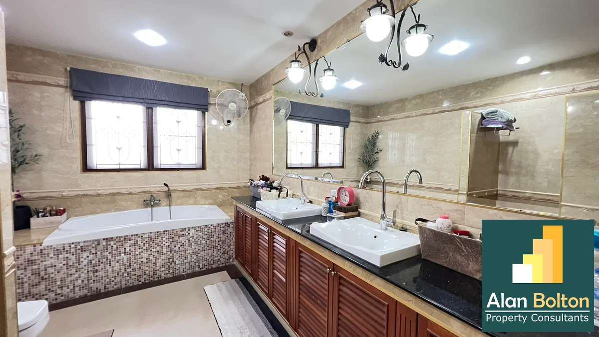 Pool Villa 4 Bedrooms 5 Bathrooms For Sale In Pheonix Glof Club photo 18