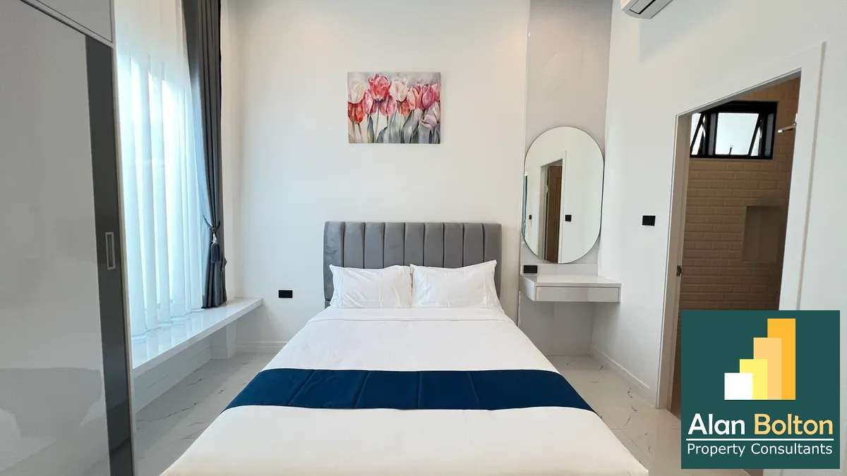 Pool Villa for sale 4 Bedroons 5 Bathrooms in East Pattaya photo 16