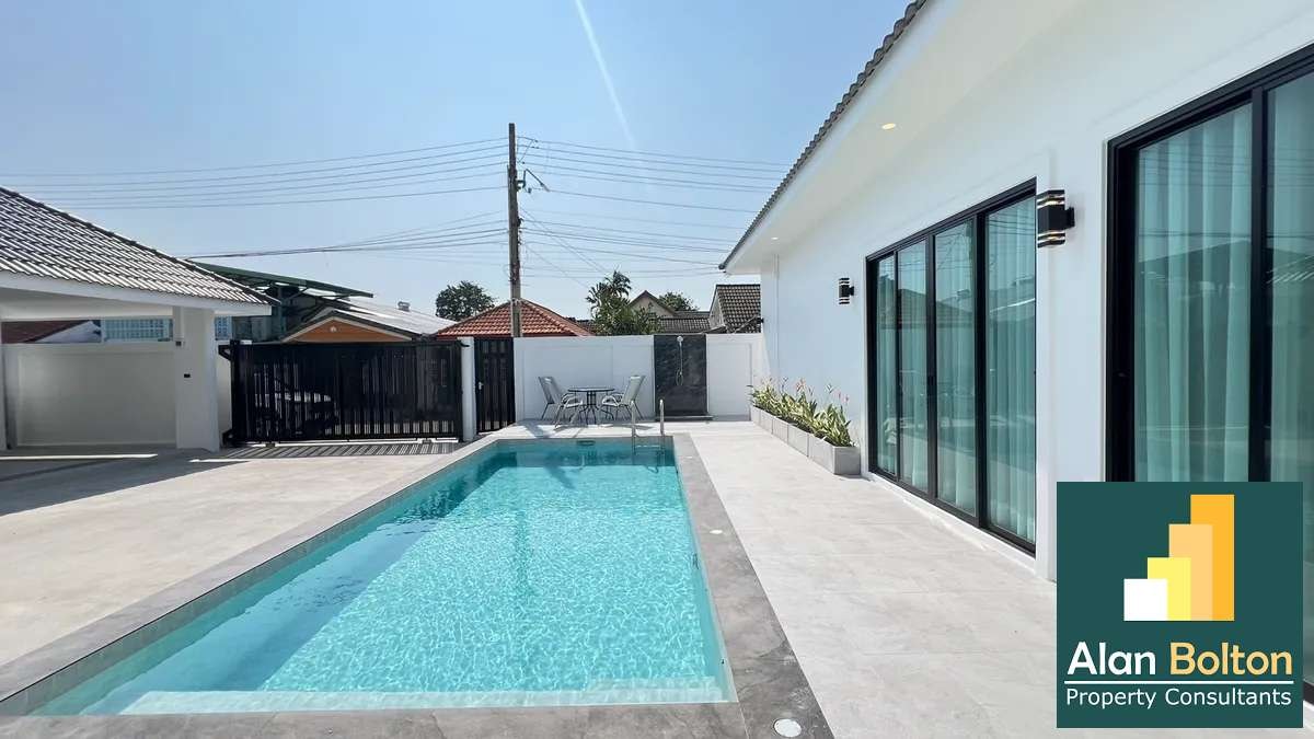Pool Villa for sale 4 Bedroons 5 Bathrooms in East Pattaya photo 14