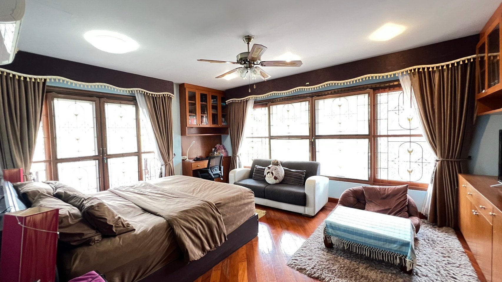 Pool Villa for sale 4 Bedroons 5 Bathrooms in East Pattaya photo 21