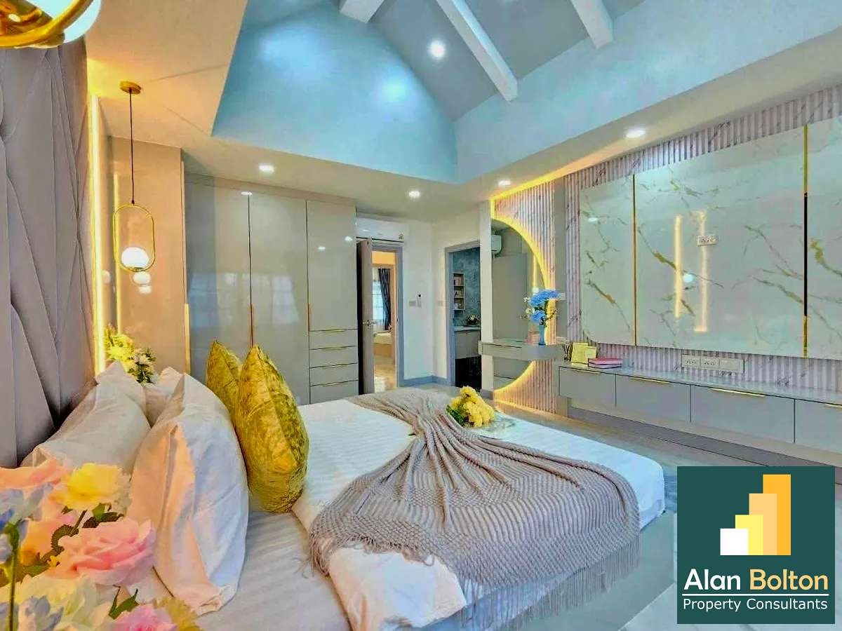 Brand New Pool Villa 4 Bedrooms 5 Bathrooms in Central Park 5 for SALE photo 15