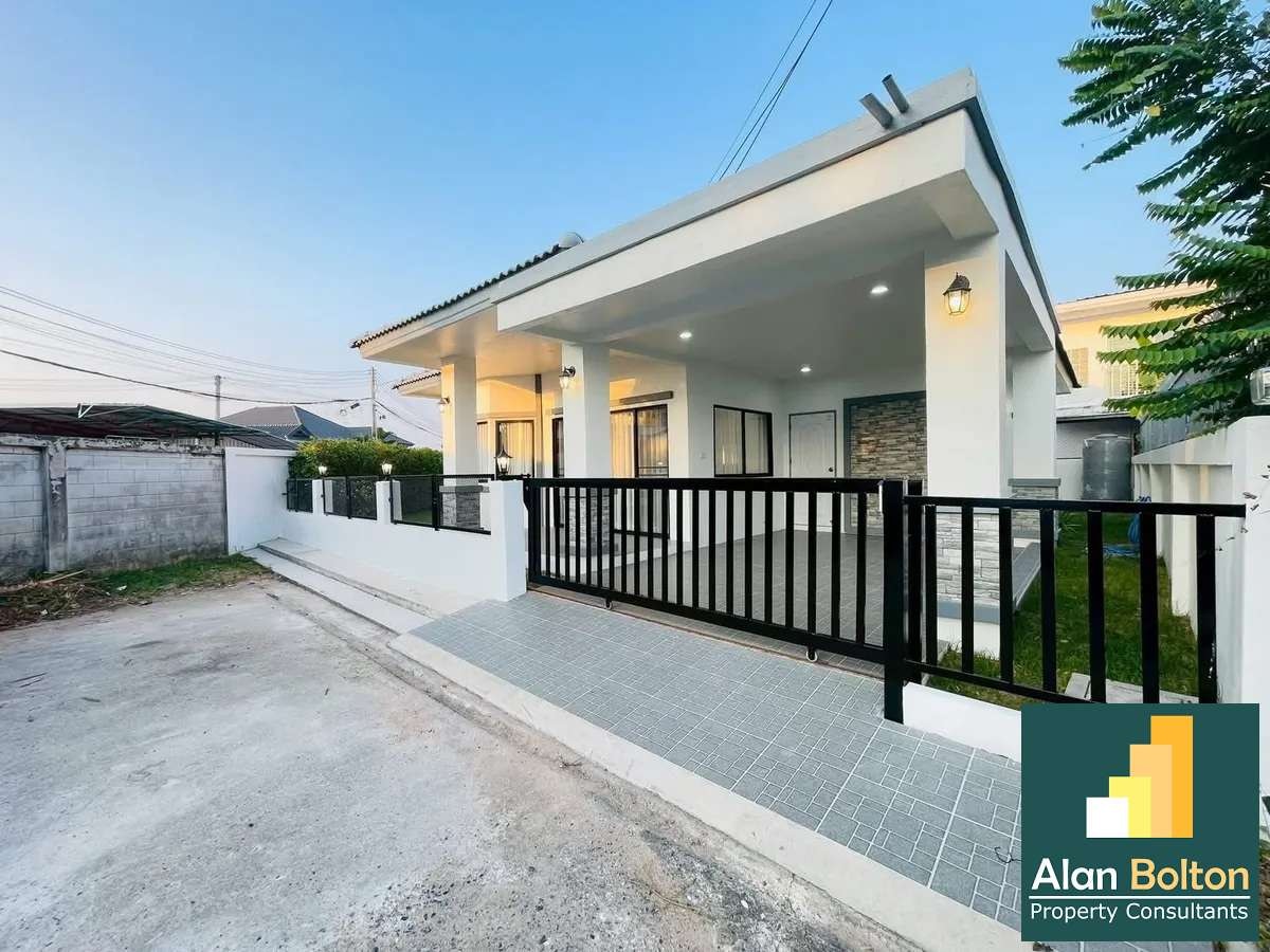 House for sale 3 Bedrooms 2 Bathrooms in East Pattaya photo 2