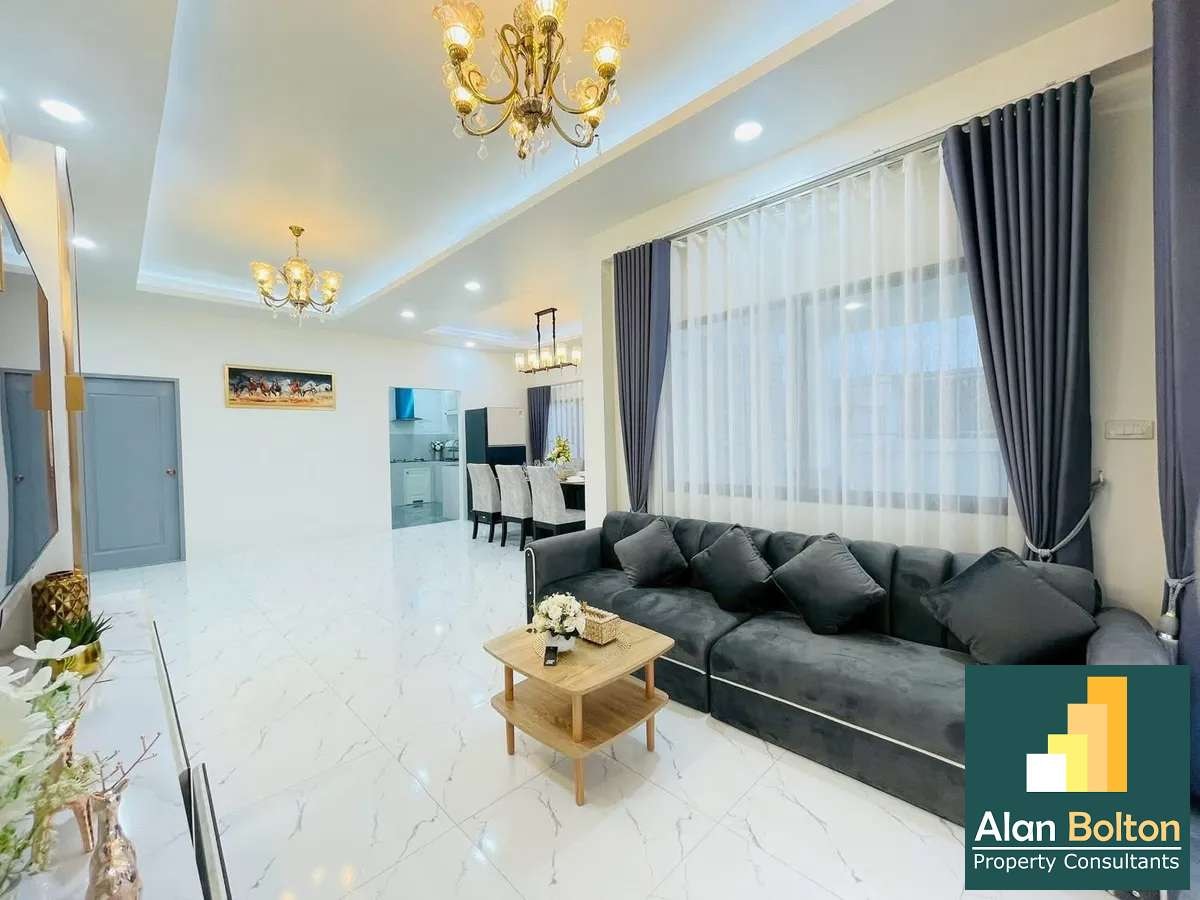 House for sale 3 Bedrooms 2 Bathrooms in East Pattaya photo 8