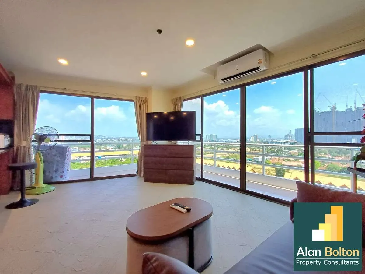 Large corner sea view studio 1 bathroom in View Talay 2 for RENT