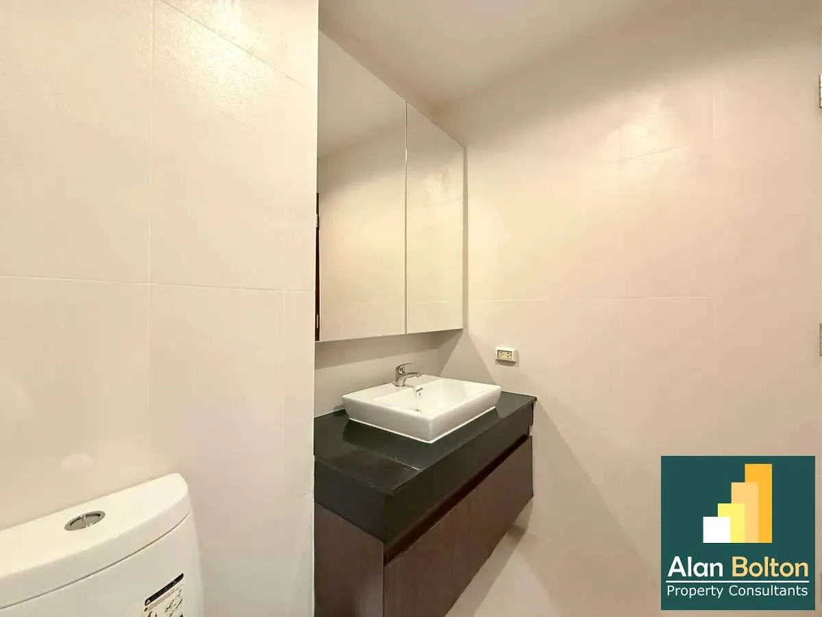 1 Bedroom 1 Bathroom for rent photo 12