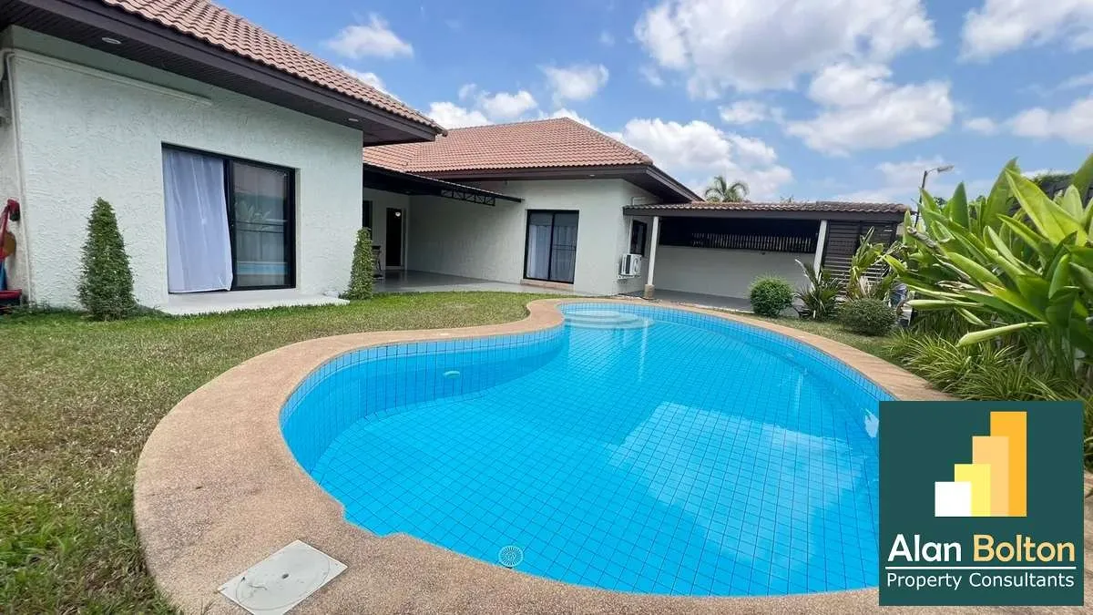 Pool villa 3 Bedrooms 2 Bathrooms in Mapprachan