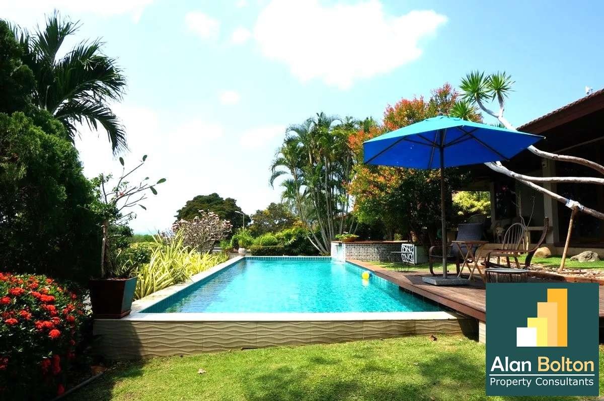 Phoenix Golf Huai yai Pool Villa For Rent