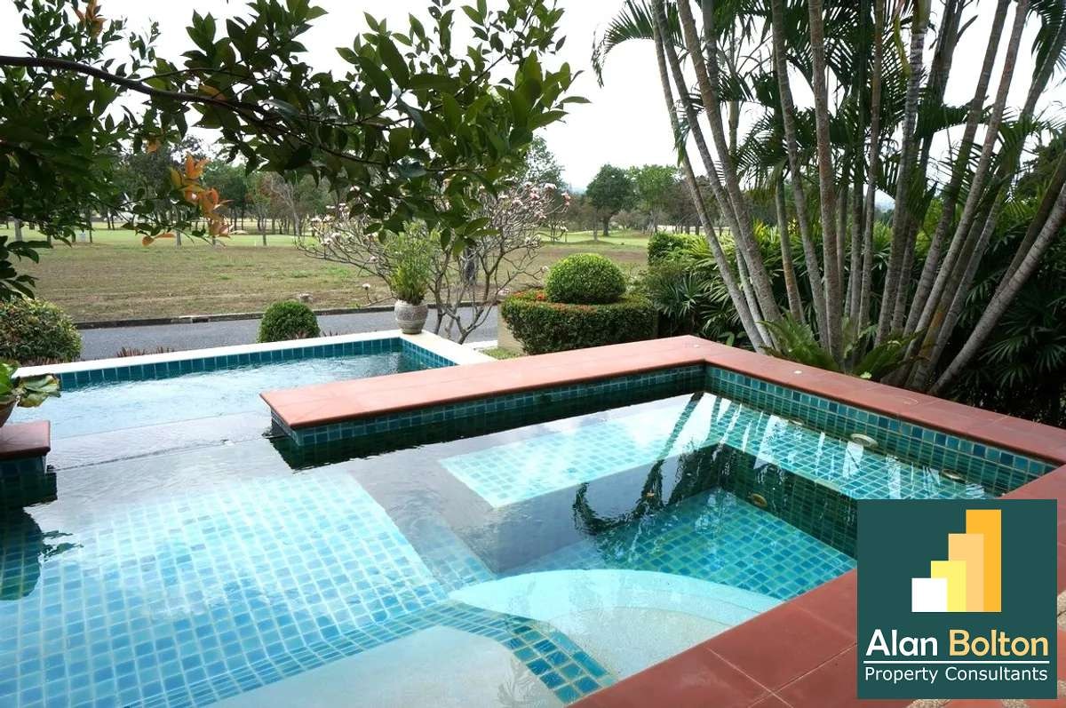 Phoenix Golf Huai yai Pool Villa For Rent photo 10
