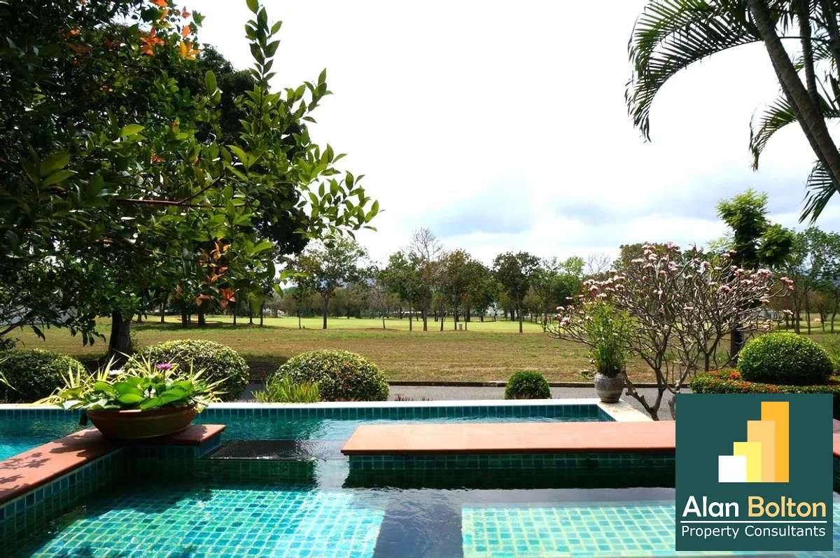 Phoenix Golf Huai yai Pool Villa For Rent photo 11