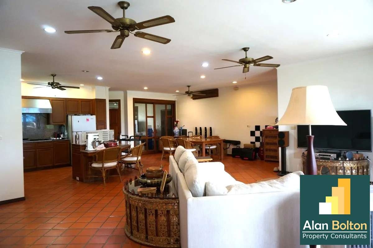 Phoenix Golf Huai yai Pool Villa For Rent photo 4