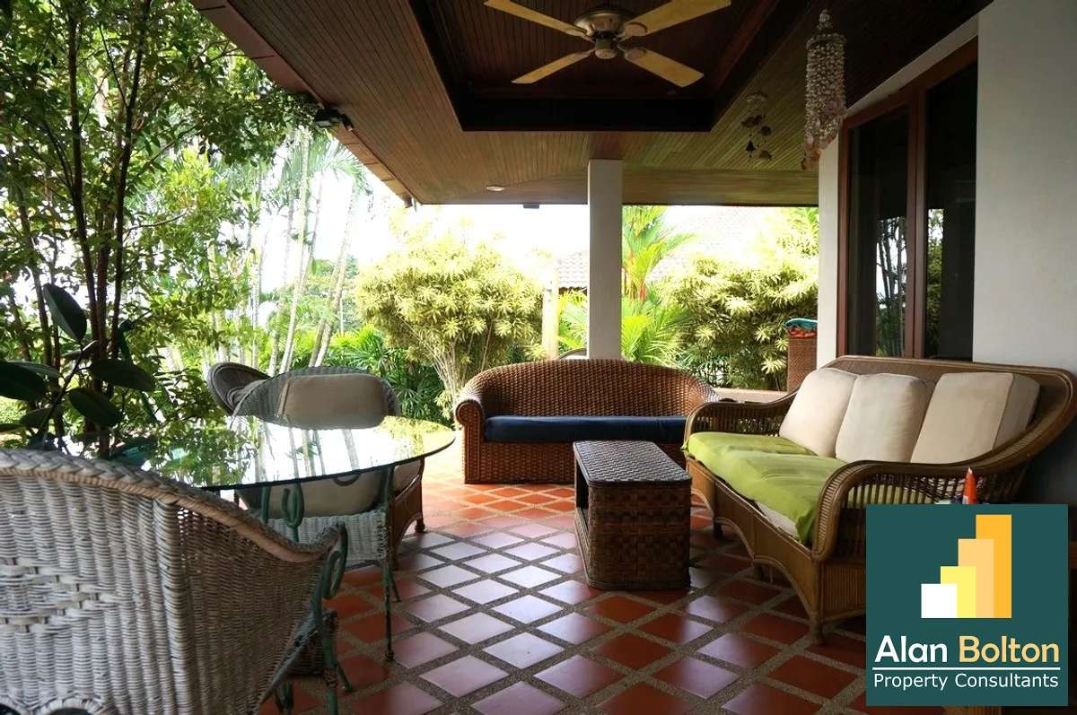Phoenix Golf Huai yai Pool Villa For Rent photo 8