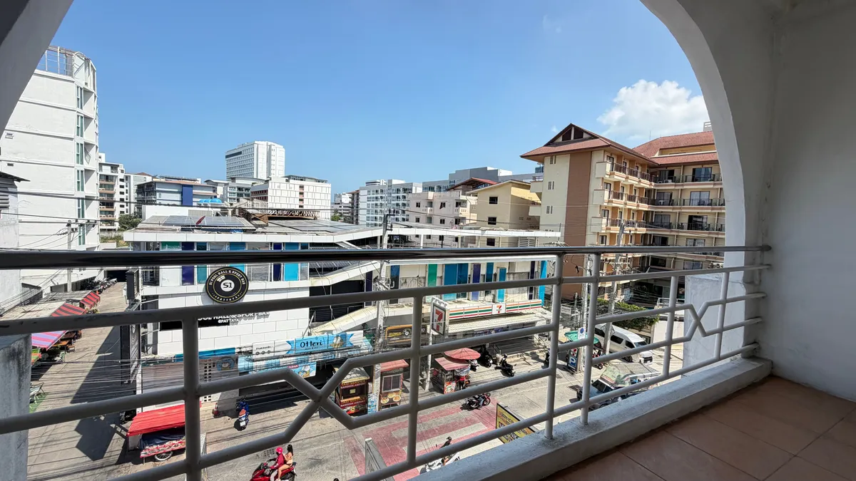 Studio Apartment for Rent in Soi Buakaw photo 12