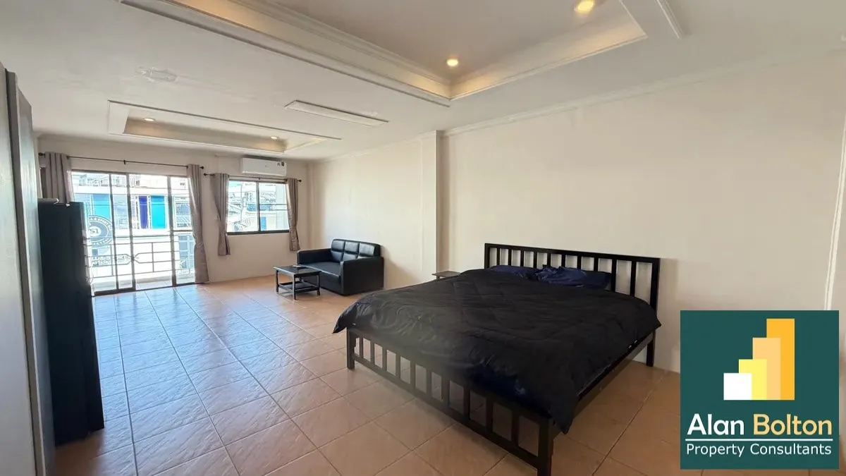 Studio Apartment for Rent in Soi Buakaw photo 9