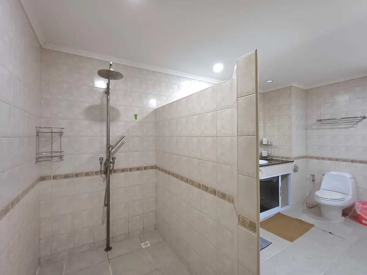 Modern Luxury Pool Villa 4 bedrooms 5 bathrooms near Mabprachan Lake for SALE photo 31