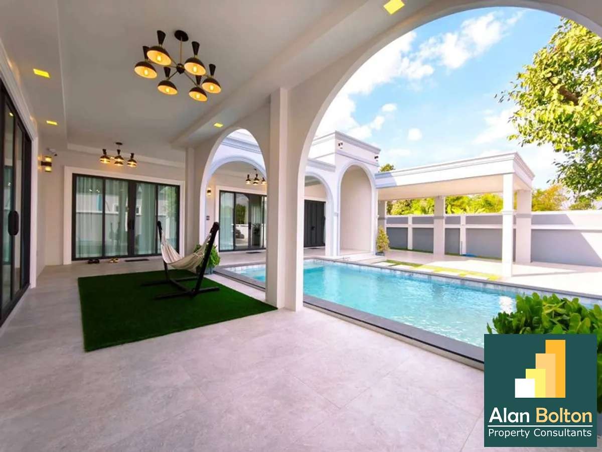 Modern Luxury Pool Villa 4 bedrooms 5 bathrooms near Mabprachan Lake for SALE photo 15