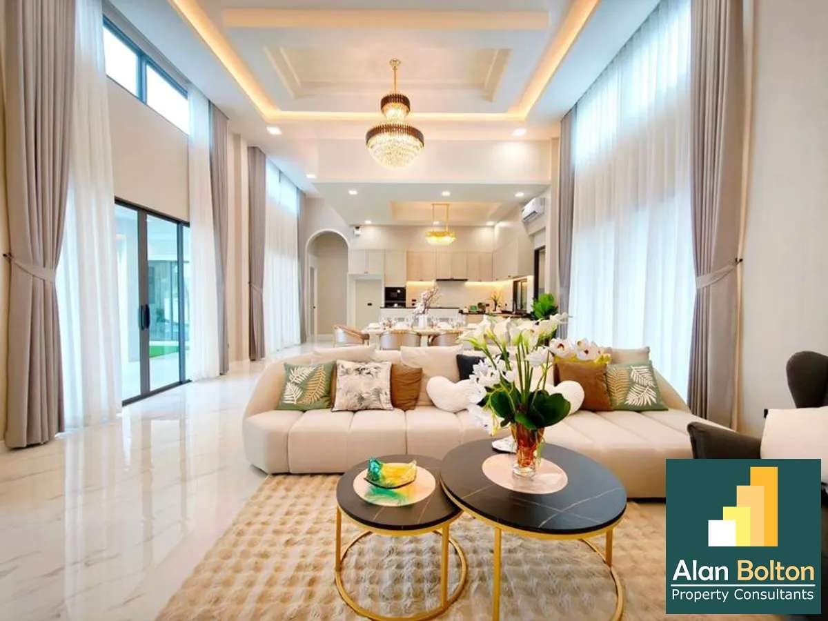 Modern Luxury Pool Villa 4 bedrooms 5 bathrooms near Mabprachan Lake for SALE photo 13