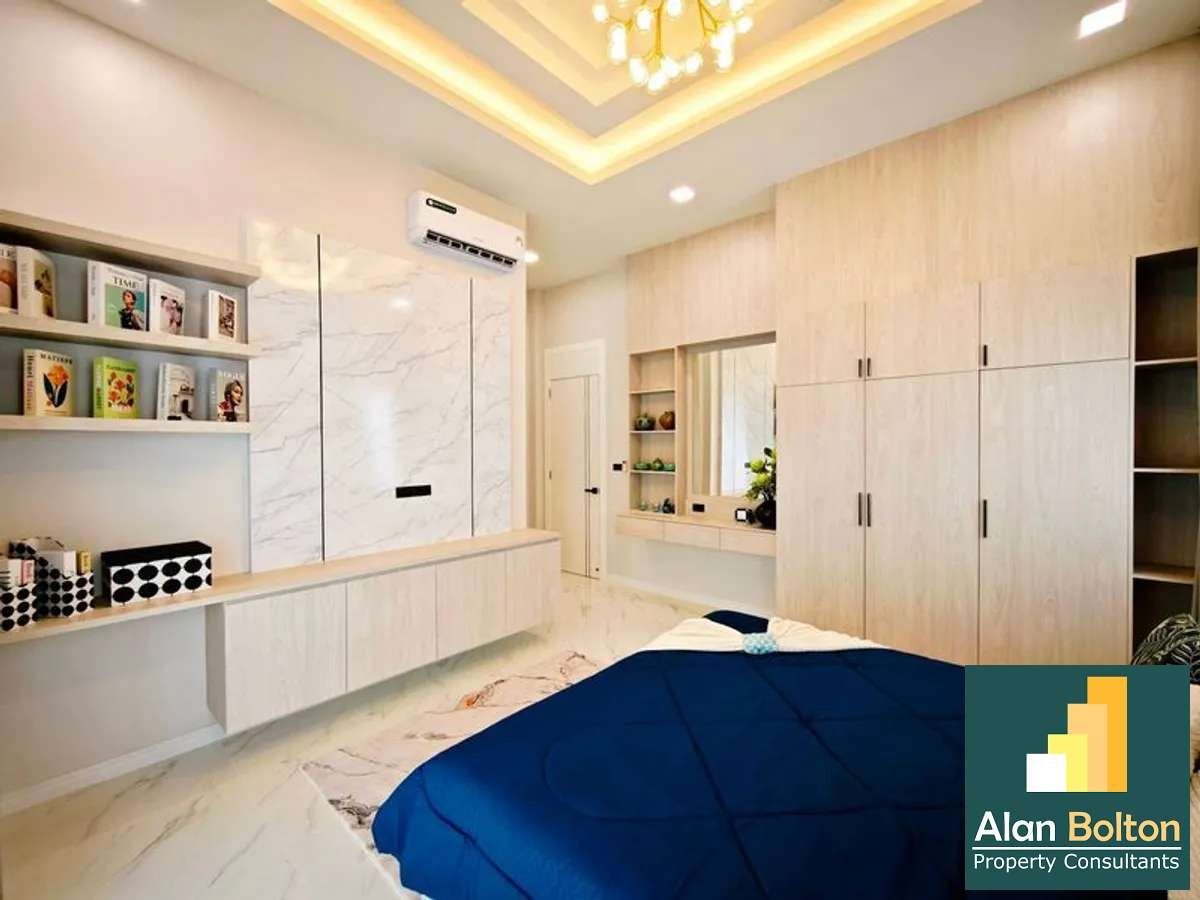 Modern Luxury Pool Villa 4 bedrooms 5 bathrooms near Mabprachan Lake for SALE photo 6
