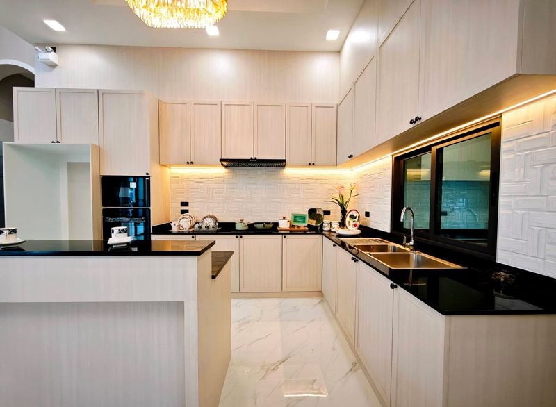 Modern Luxury Pool Villa 4 bedrooms 5 bathrooms near Mabprachan Lake for SALE photo 39