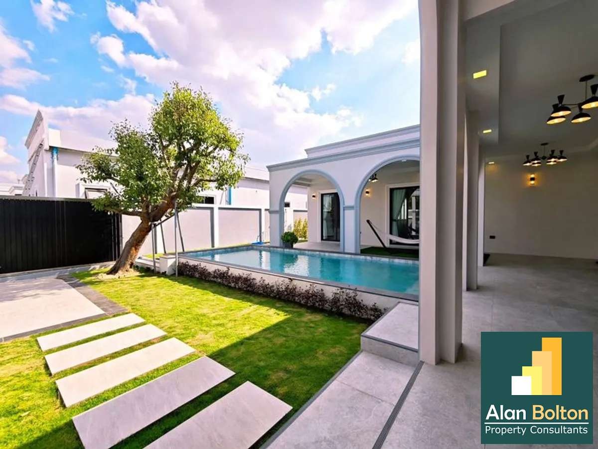 Modern Luxury Pool Villa 4 bedrooms 5 bathrooms near Mabprachan Lake for SALE photo 14