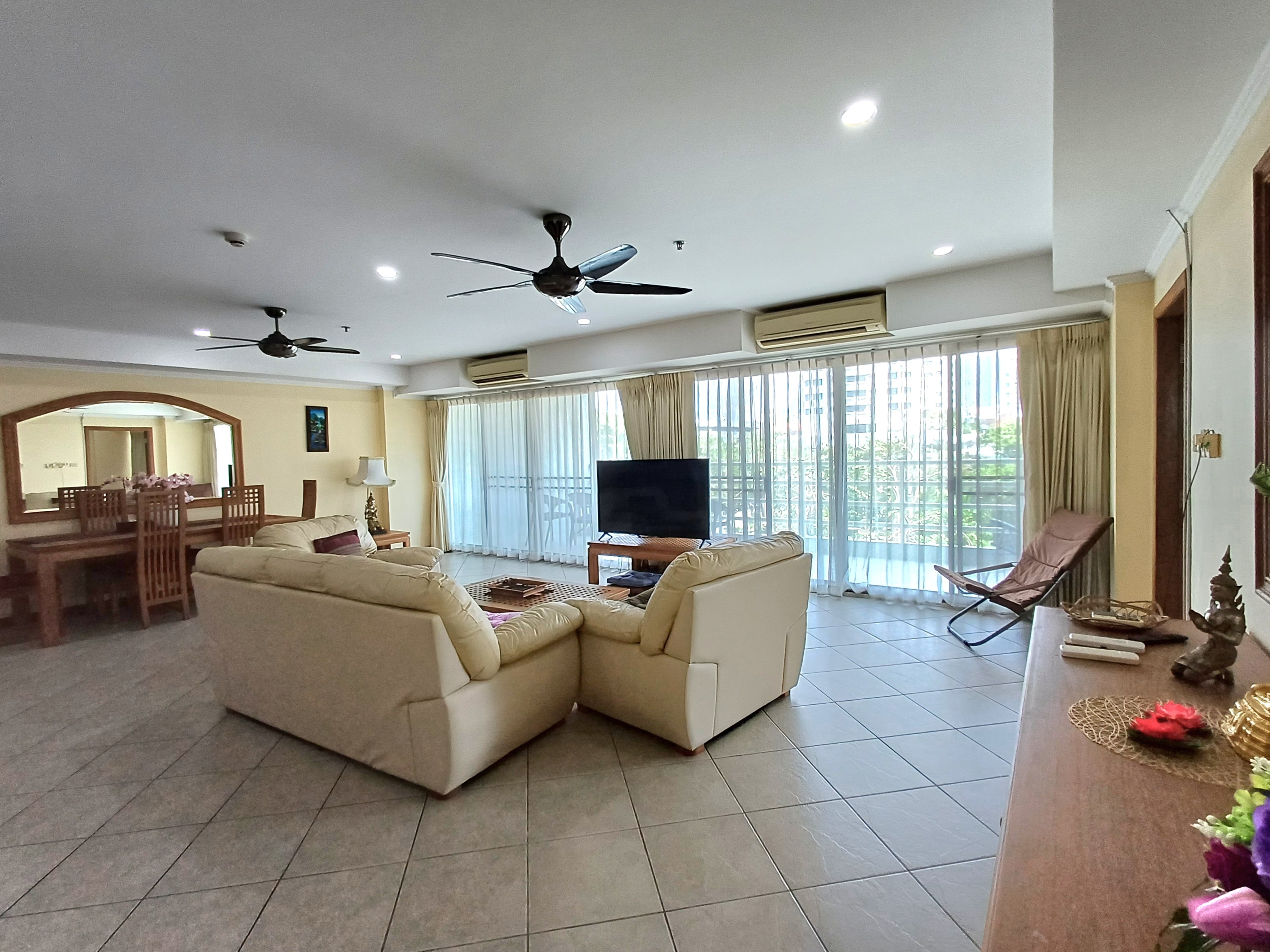 Modern Luxury Pool Villa 4 bedrooms 5 bathrooms near Mabprachan Lake for SALE photo 26
