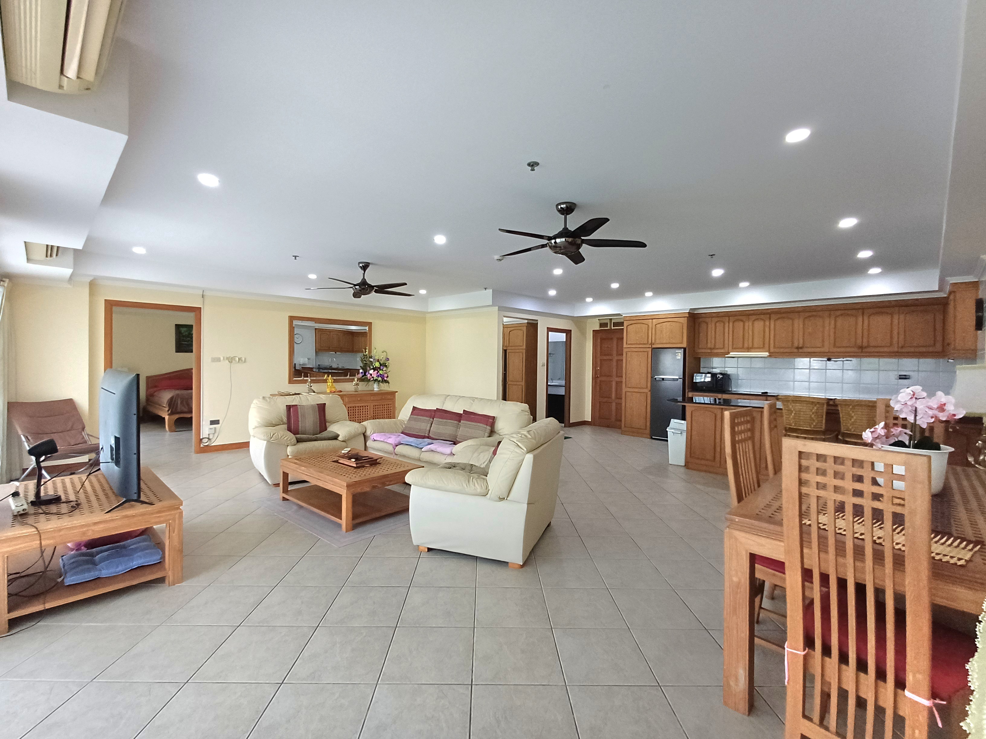Modern Luxury Pool Villa 4 bedrooms 5 bathrooms near Mabprachan Lake for SALE photo 27