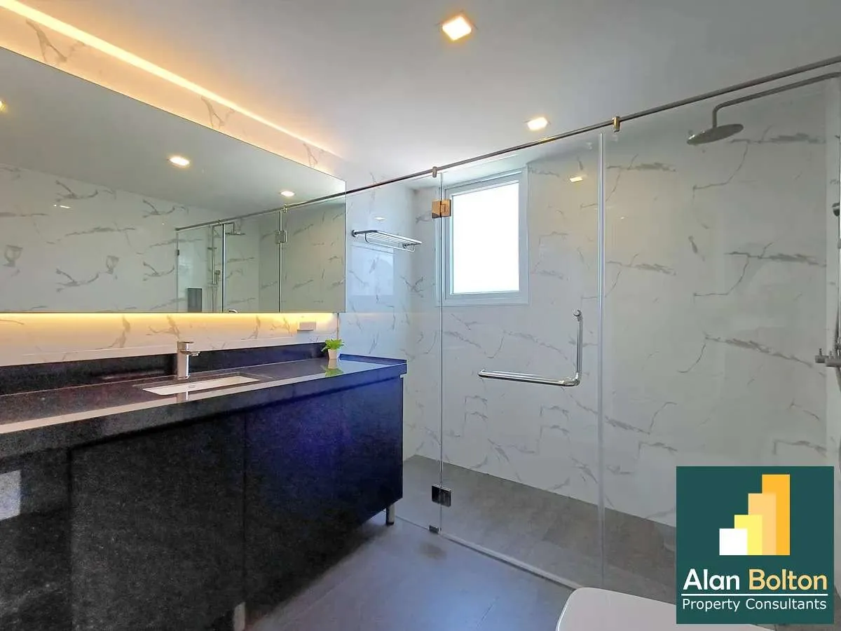 Brand New modern decoration 1 bed 1 bath in Pratamnak for RENT photo 10