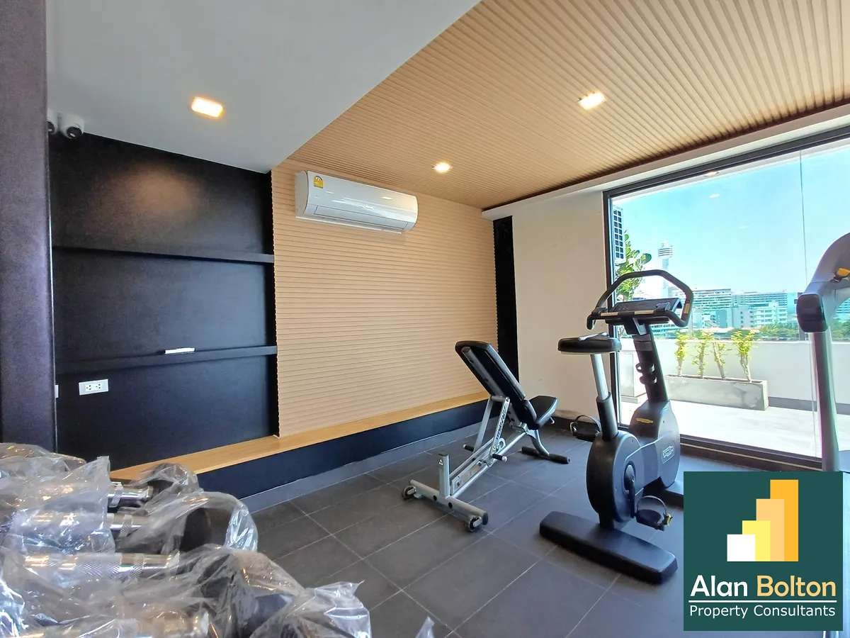 Brand New modern decoration 1 bed 1 bath in Pratamnak for RENT photo 16