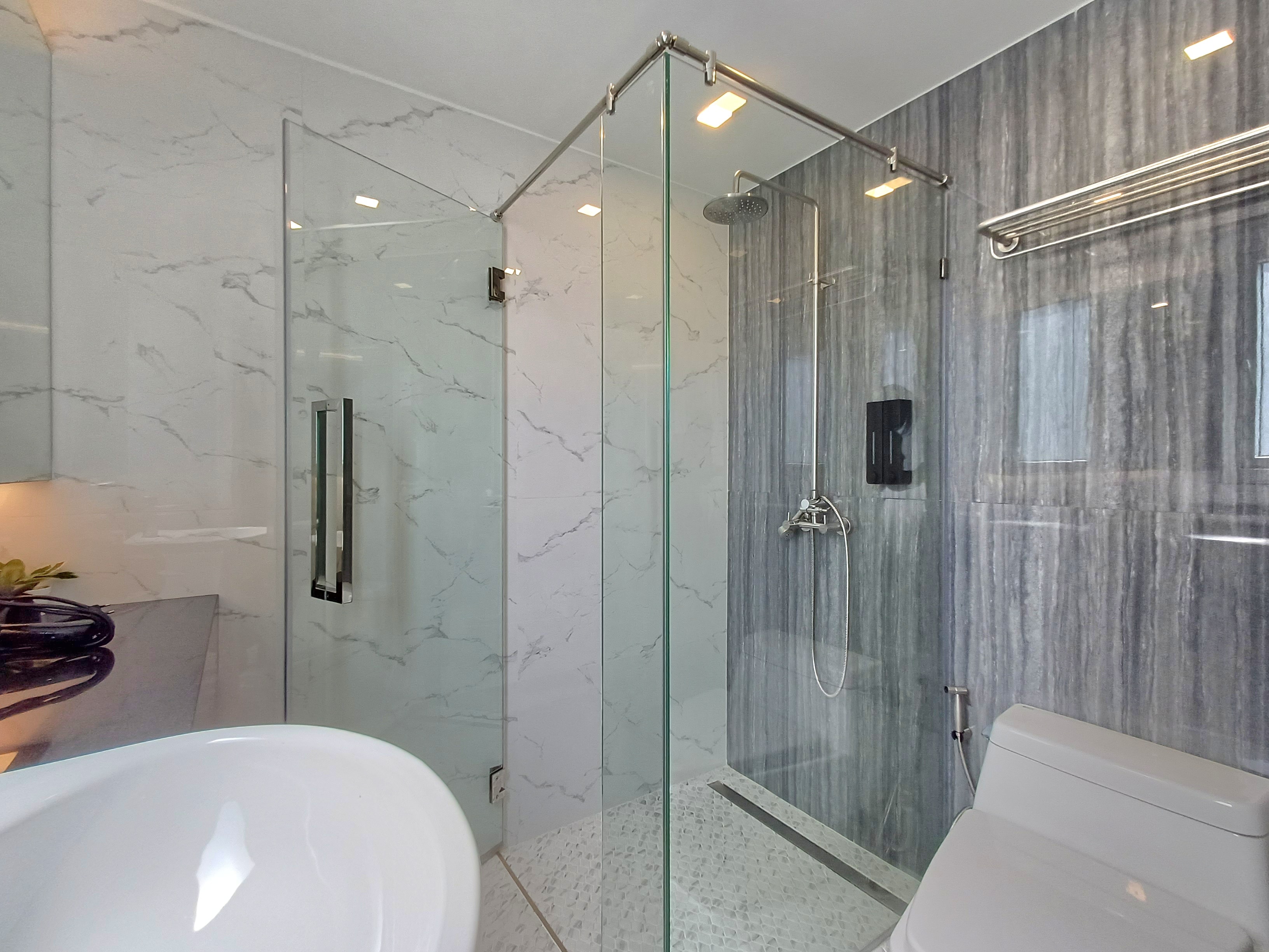 Brand New modern decoration 3 beds 3 baths in Pratamnak for RENT photo 44