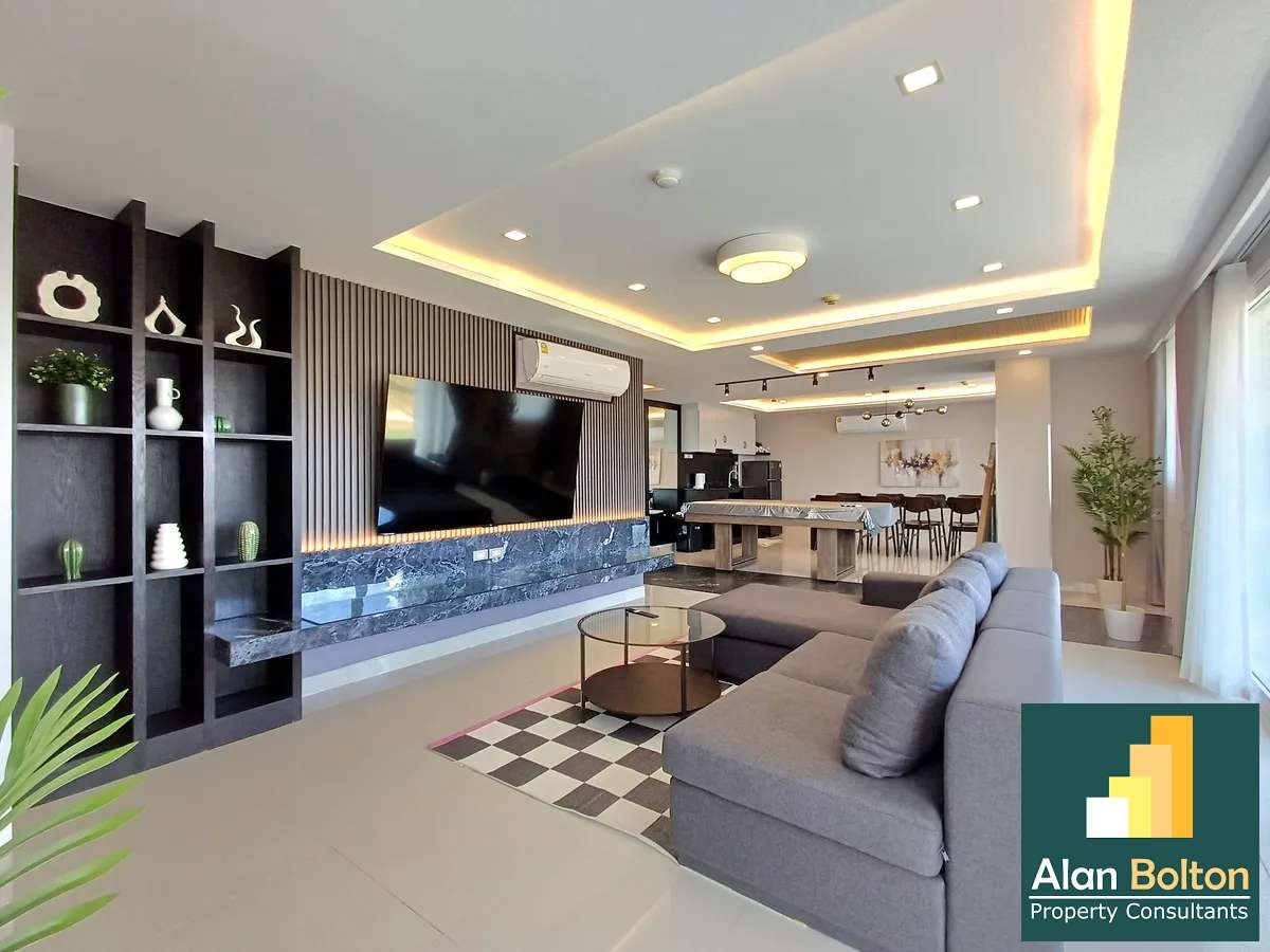Brand New modern decoration 3 beds 3 baths in Pratamnak for RENT