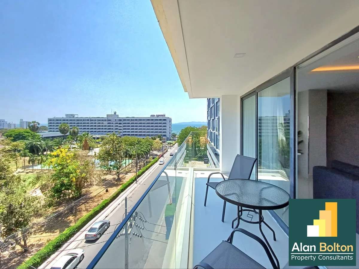 Brand New modern decoration 3 beds 3 baths in Pratamnak for RENT photo 9
