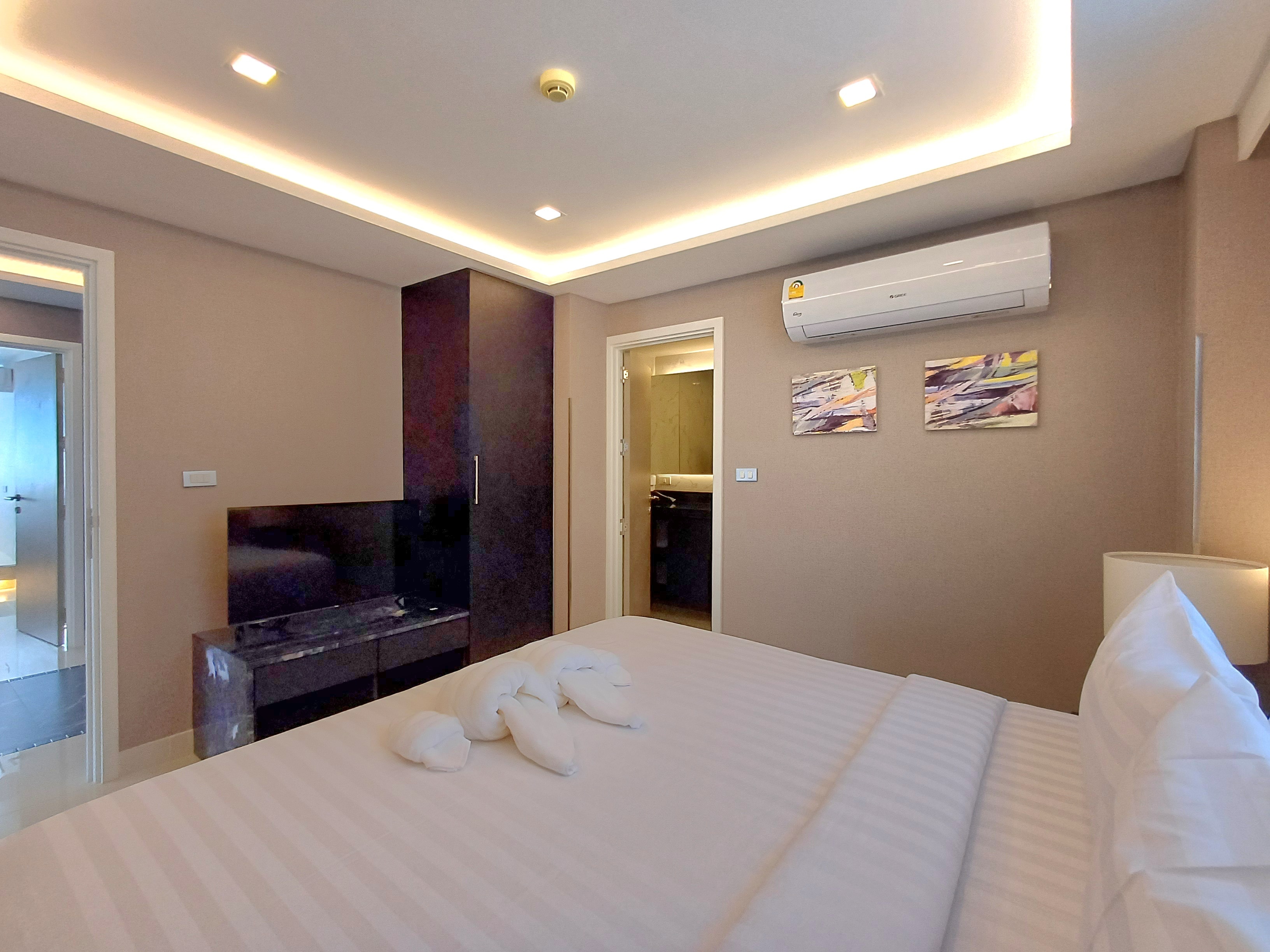 Brand New modern decoration 3 beds 3 baths in Pratamnak for RENT photo 49