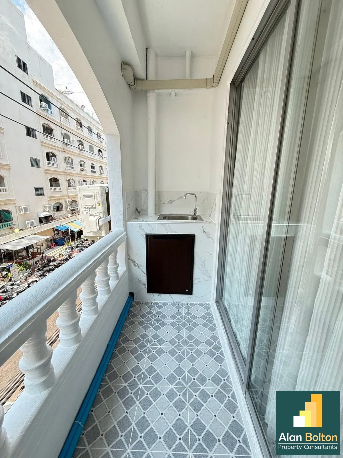 Studio 1 Bathroom in Central Pattaya photo 4