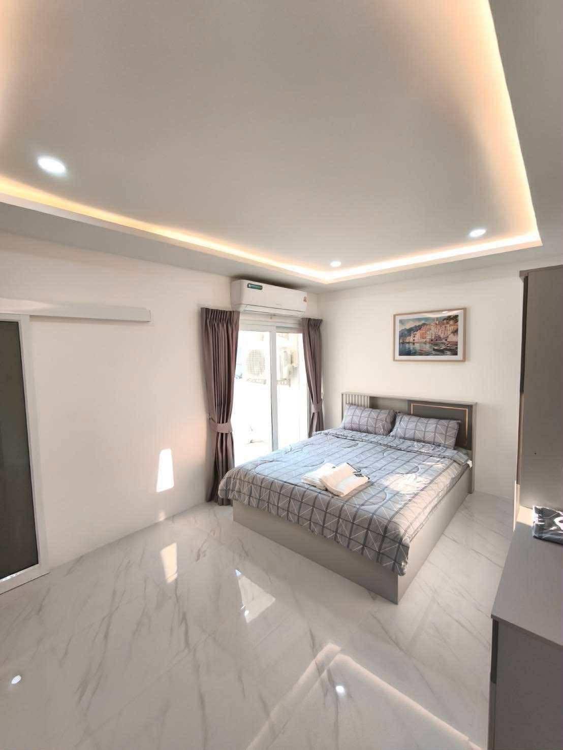 Newly Renovation Townhouse 3 story 4 beds 5 baths in Pratamnak for RENT photo 15