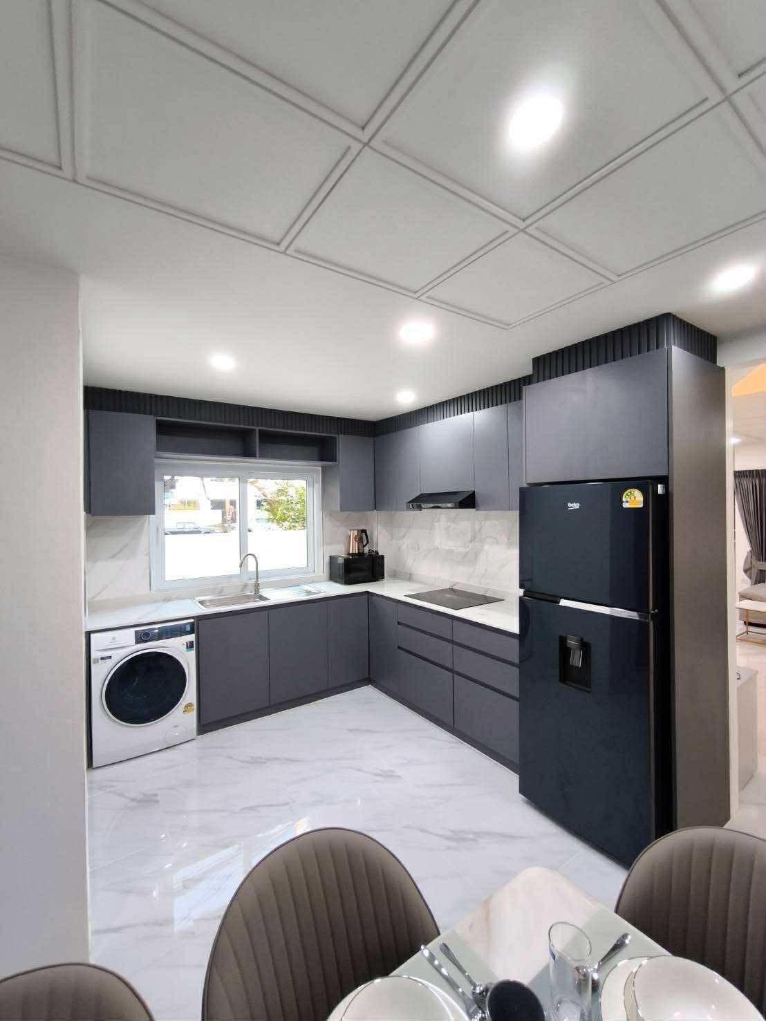 Newly Renovation Townhouse 3 story 4 beds 5 baths in Pratamnak for RENT photo 17